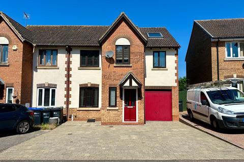 19 Kingsmead, Northampton, NN2 8HX