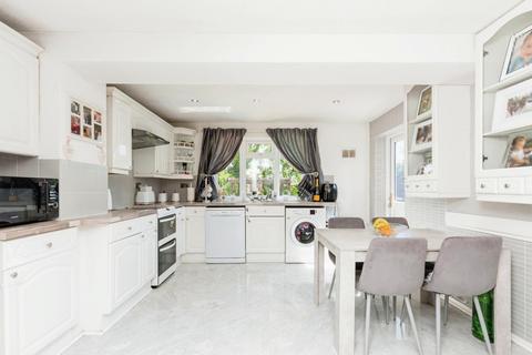52 Minions Close, Atherstone, CV9 2BD