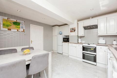 52 Minions Close, Atherstone, CV9 2BD