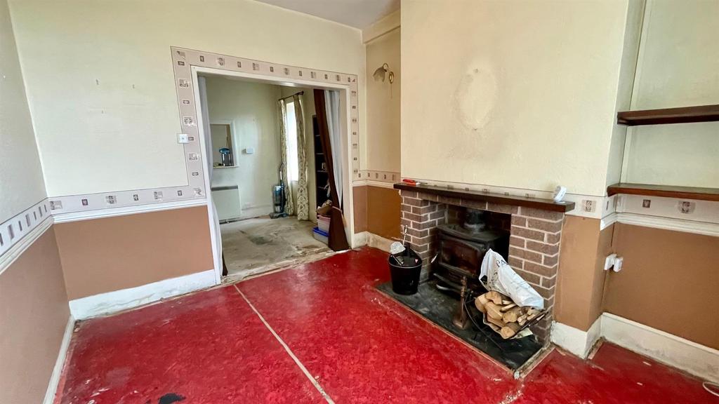 Sitting room to dining room