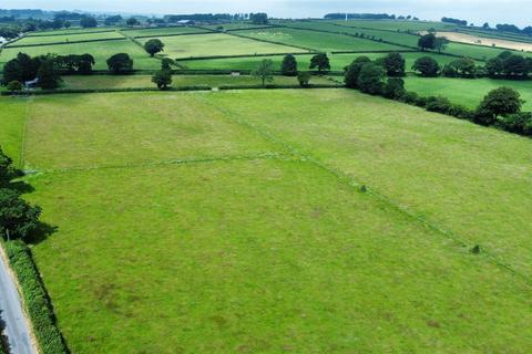 3 bedroom property with land for sale, Penffordd, Llanybydder