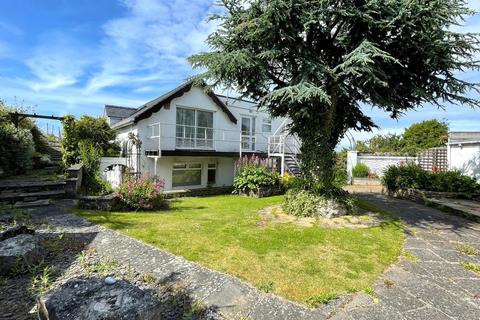 4 bedroom detached house for sale, Colwyn Road, Llandudno