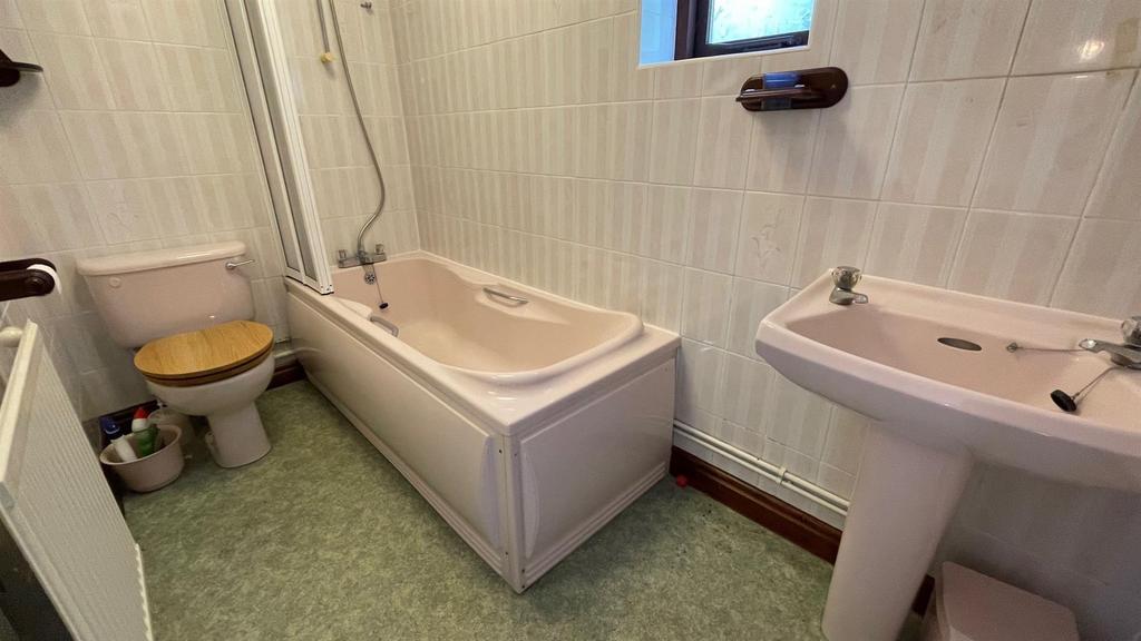 3 piece bathroom