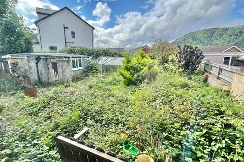 3 bedroom house for sale, Cae Person, Llanrwst