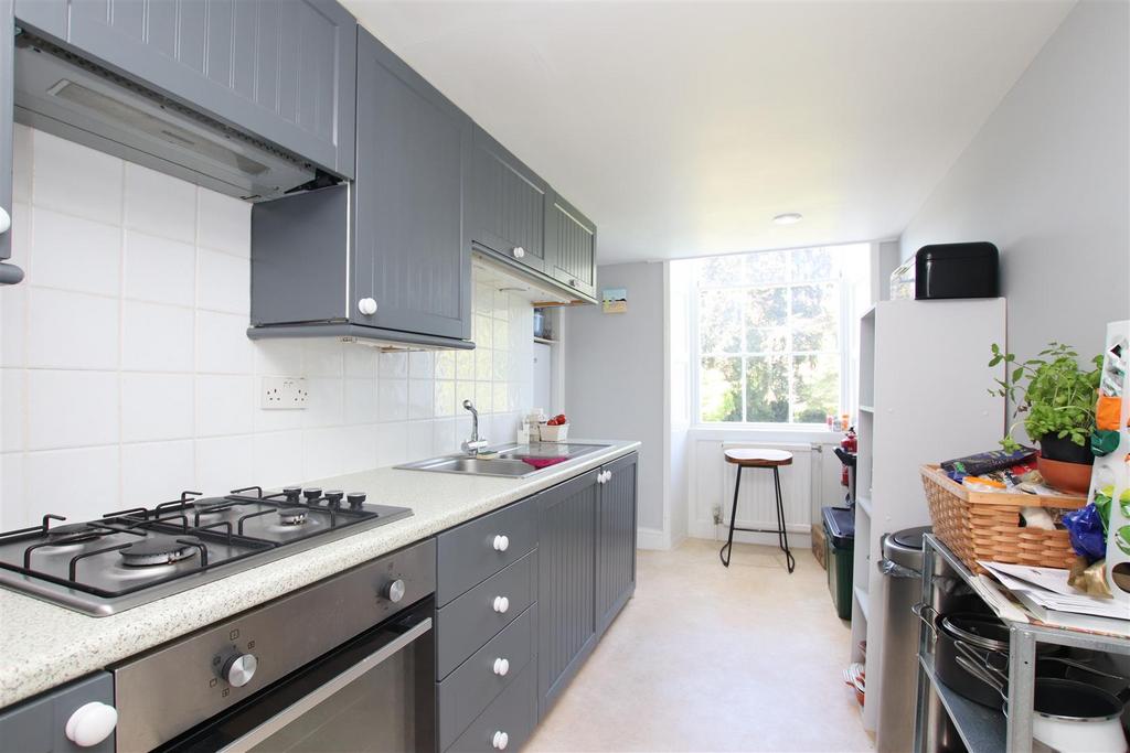 Kitchen (4).JPG