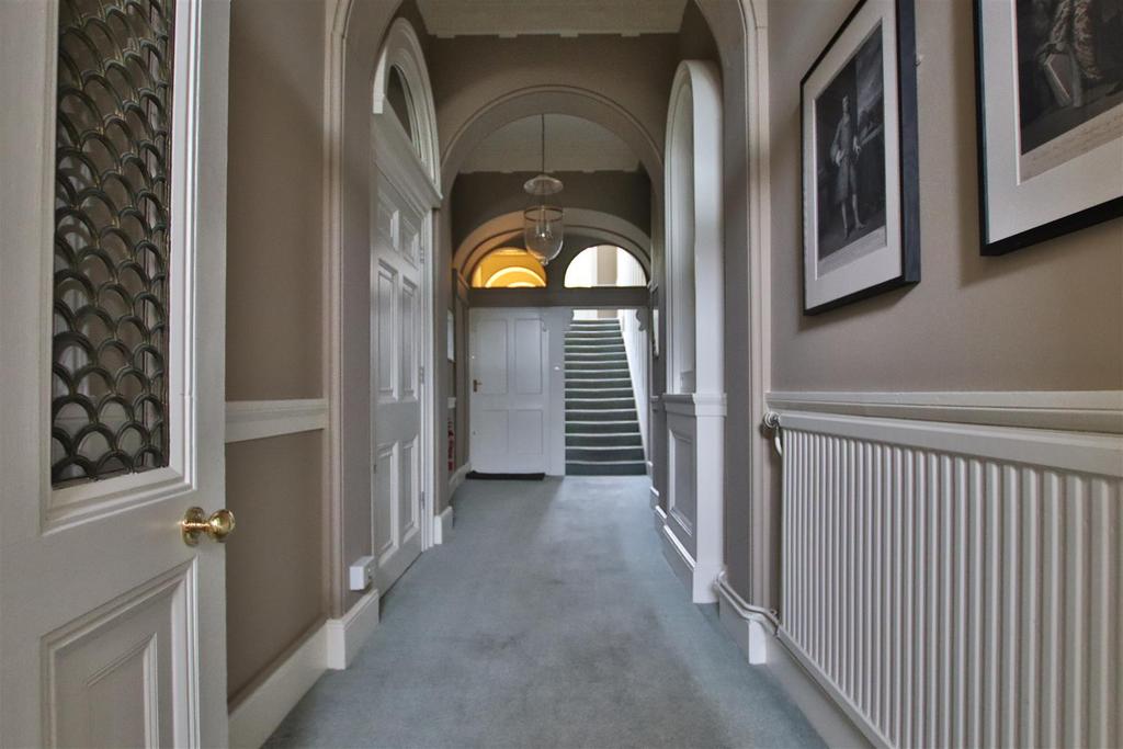 Communal entrance.JPG