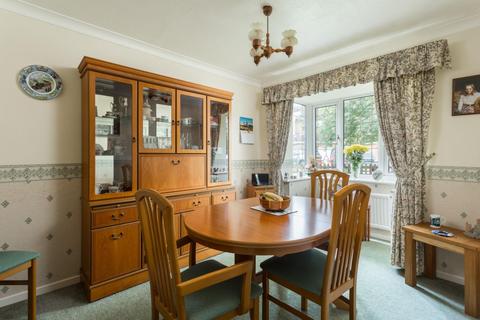 7 Church Close, Tollerton, York, YO61 1QS