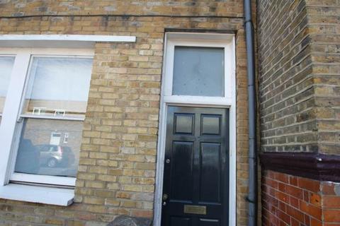 4 bedroom end of terrace house to rent, London, N7
