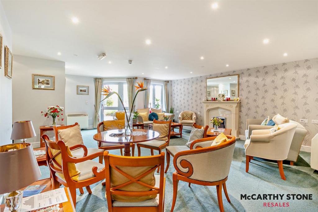 Homeowners Lounge
