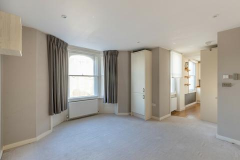 1 bedroom apartment to rent, Hillbrook House, Fulham, SW6