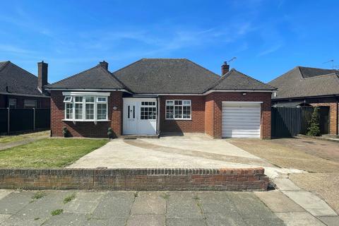 3 bedroom bungalow for sale, Cherry Walk, Orsett Heath