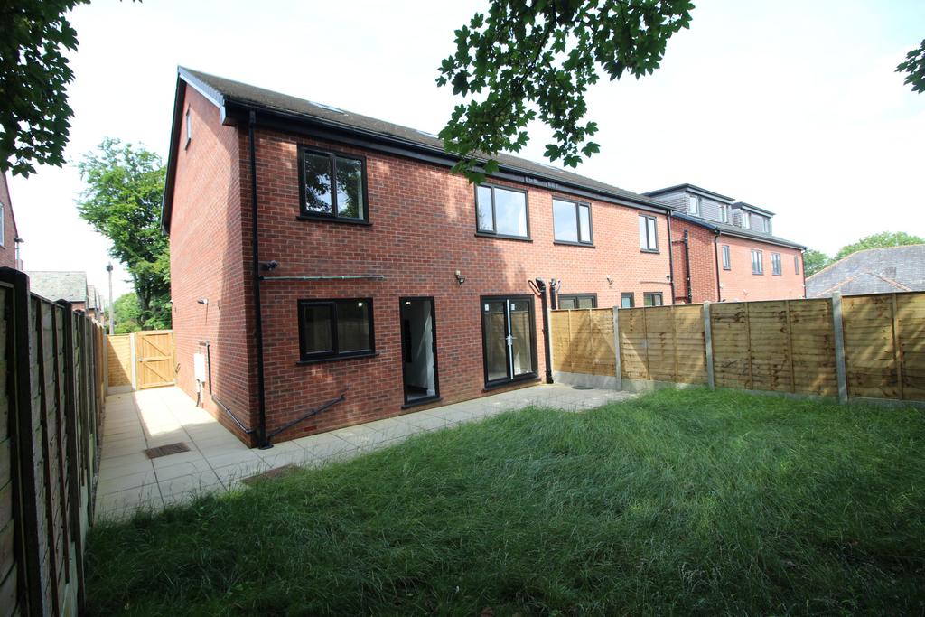 Walker Road, Manchester, M9 5 bed semidetached house for sale £385,000