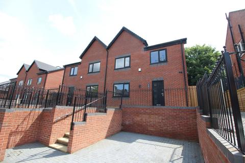 5 bedroom semi-detached house for sale, Walker Road, Manchester, M9