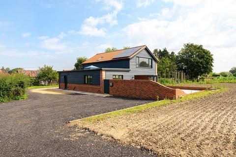 3 bedroom detached house to rent, Harleston Road, Langmere, IP21