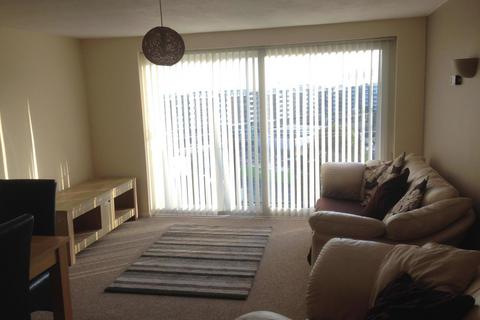 2 bedroom flat to rent, Castle Hill Road, Dover, CT16 1QY