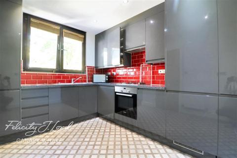 3 bedroom flat to rent, Salford House, E14