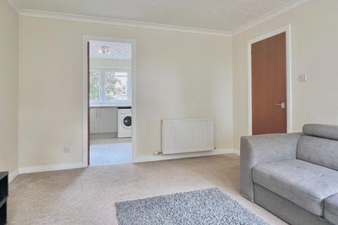 2 bedroom flat to rent, West Winnelstrae, Fettes, Edinburgh, EH5