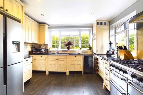 4 bedroom chalet for sale, Sea Lane, Ferring, Worthing, BN12