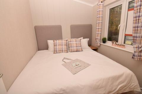 2 bedroom lodge for sale, Wood Farm Holiday Park