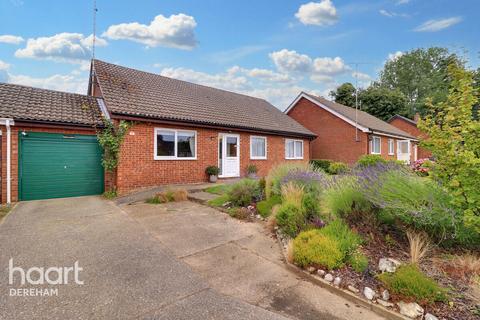 3 bedroom bungalow for sale, Church Street, Bradenham