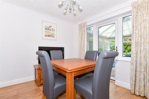 4 bedroom detached house for sale, Warren View, Ashford, Kent