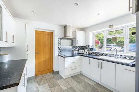 3 Beech Close, Blindley Heath, Lingfield, RH7 6JE