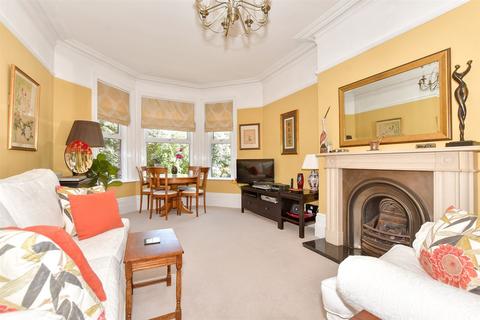 2 bedroom flat for sale, Kingsnorth Gardens, Folkestone, Kent