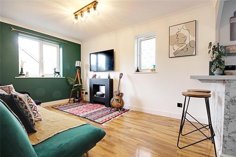 1 bedroom flat to rent, Raynton Road, Enfield, EN3