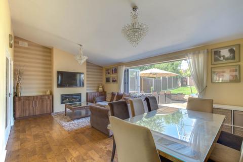 4 bedroom semi-detached house for sale, Bristol Road South, Northfield, Birmingham, West Midlands, B31