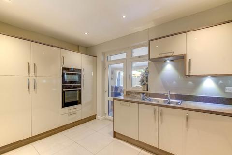 4 bedroom semi-detached house for sale, Bristol Road South, Northfield, Birmingham, West Midlands, B31