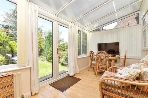 68 Alington Grove, Wallington, SM6 9NG
