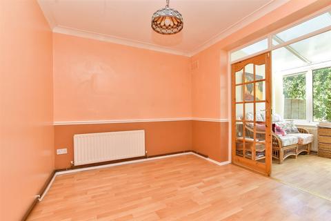 68 Alington Grove, Wallington, SM6 9NG