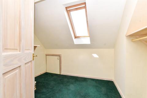 68 Alington Grove, Wallington, SM6 9NG