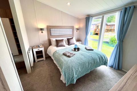 3 bedroom lodge for sale, Plas Coch Country and Leisure Retreat