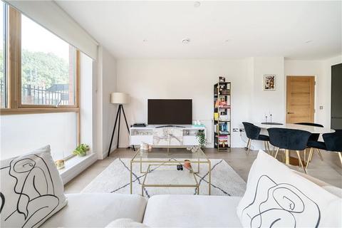 3, Ipswich Court Copley Close, London, W7 1DX