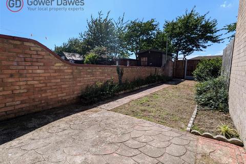 10 Aluric Close, Grays, RM16 4NB