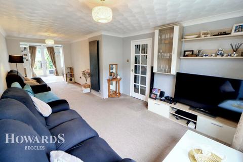 3 bedroom terraced house for sale, Fairfax Court, Beccles