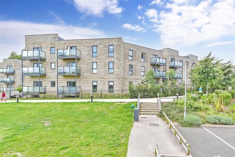 2 bedroom ground floor flat for sale, Salomons Grove, Southborough, Tunbridge Wells, Kent