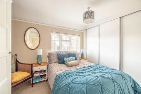 27 Fairfield Avenue, Datchet, Slough, SL3 9NQ
