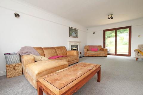 4 bedroom detached house for sale, Saffrons Park, Eastbourne, BN20 7UX