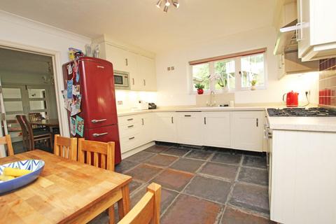 4 bedroom detached house for sale, Saffrons Park, Eastbourne, BN20 7UX