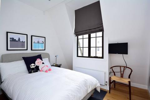 3 bedroom flat for sale, Cockspur Street, St James's, London, SW1Y