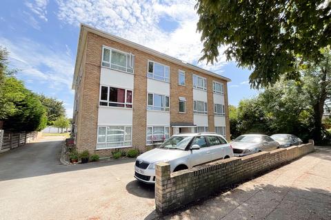 2 bedroom flat for sale, Southbourne Grove, Westcliff-on-Sea SS0