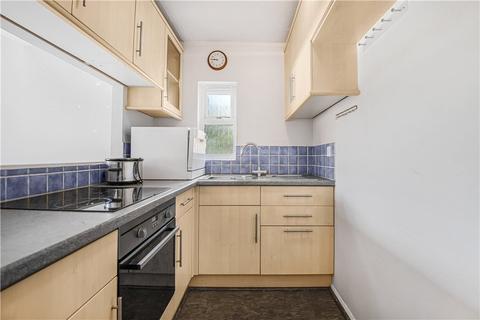 18 Badgers Close, Woking, GU21 3JF
