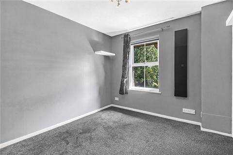 18 Badgers Close, Woking, GU21 3JF