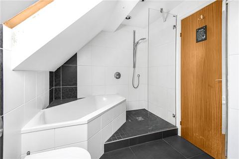 18 Badgers Close, Woking, GU21 3JF