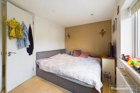 3 bedroom end of terrace house for sale, Welshside, London NW9