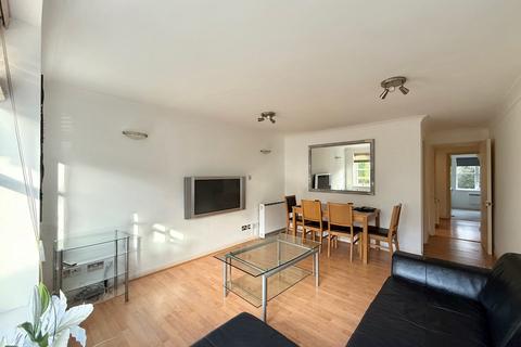 2 bedroom flat for sale, Foxlands Close, Watford, WD25