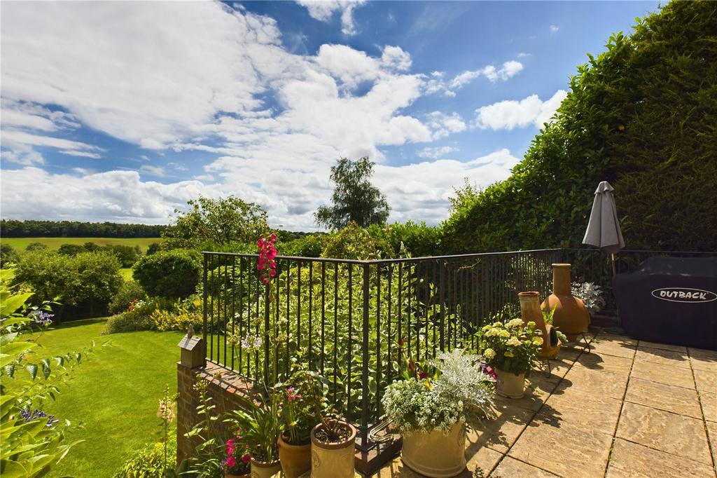 Rear Patio &amp; Garden