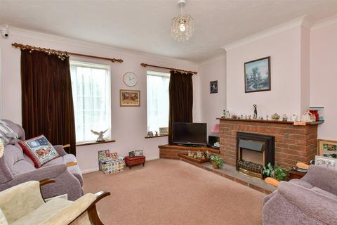 2 bedroom ground floor flat for sale, Bulkington Avenue, Worthing, West Sussex